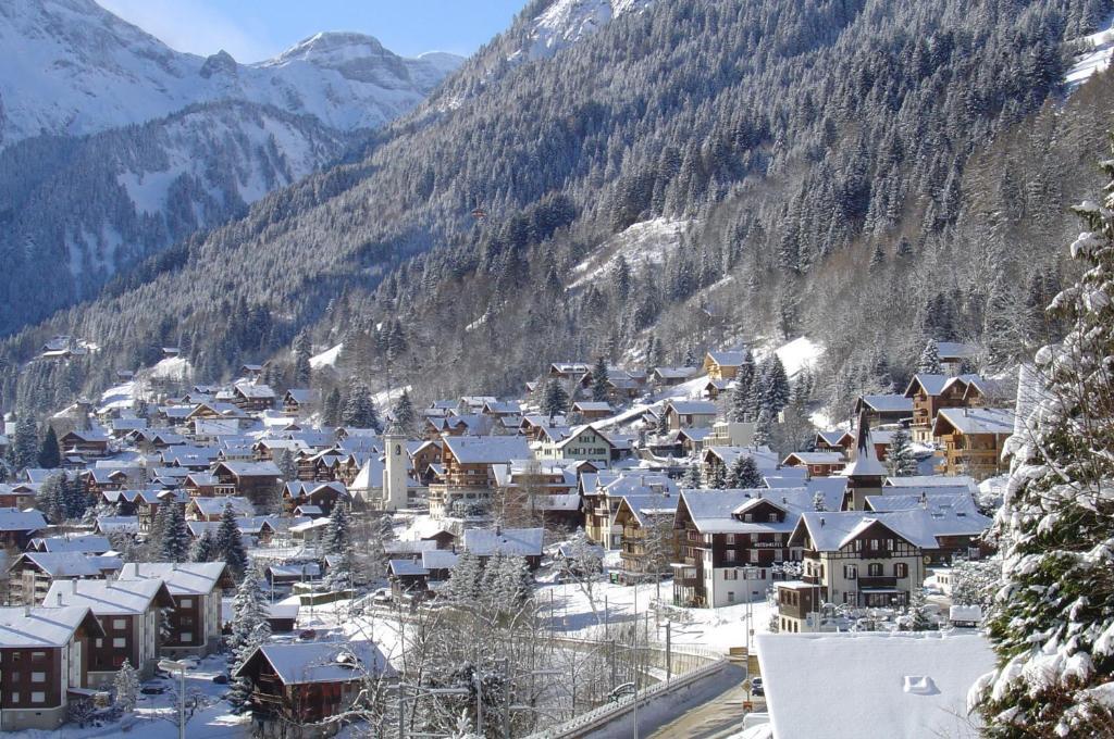 Hotel De La Paix Champéry Exteriör bild