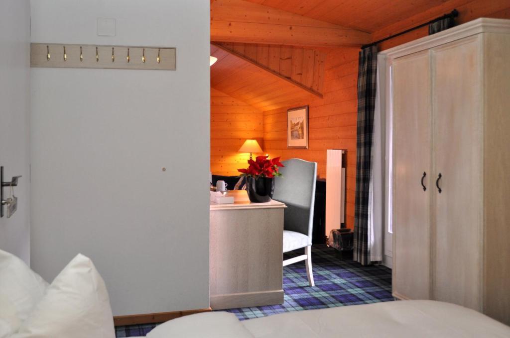 Hotel De La Paix Champéry Rum bild