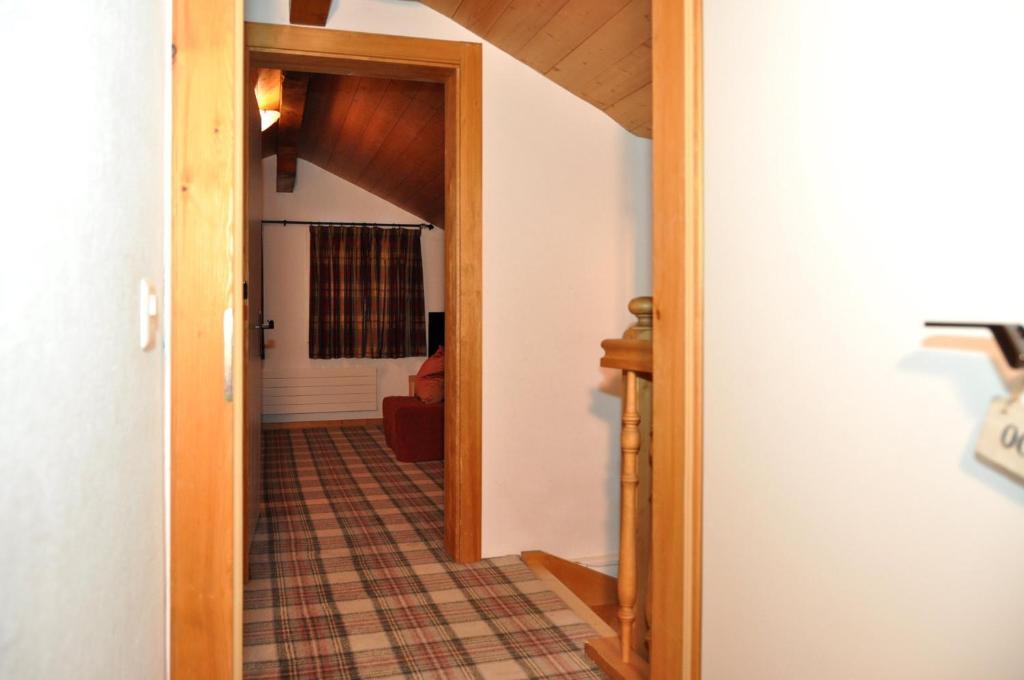 Hotel De La Paix Champéry Rum bild
