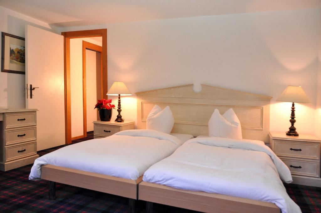 Hotel De La Paix Champéry Rum bild